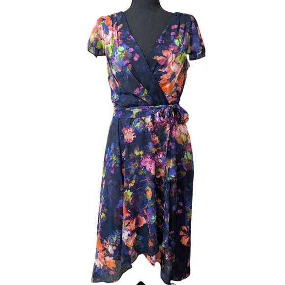 DKNY Whimsical Short Sleeve V-Neck Tie Waist Floral Chiffon Midi Dress Size 6 - Picture 3 of 16